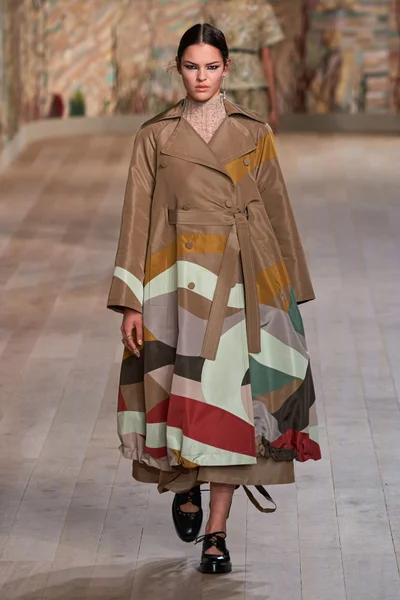 Look 35